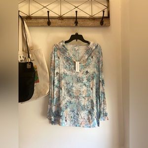 NWT Tavik Floral pullover/ coverup